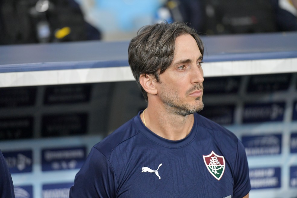 Zubeldía exalta vitória do Fluminense e vê elenco forte na briga por títulos