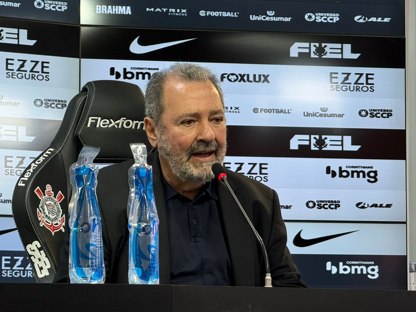 Consultoria de Fred Luz pede rescisão de contrato com o Corinthians.