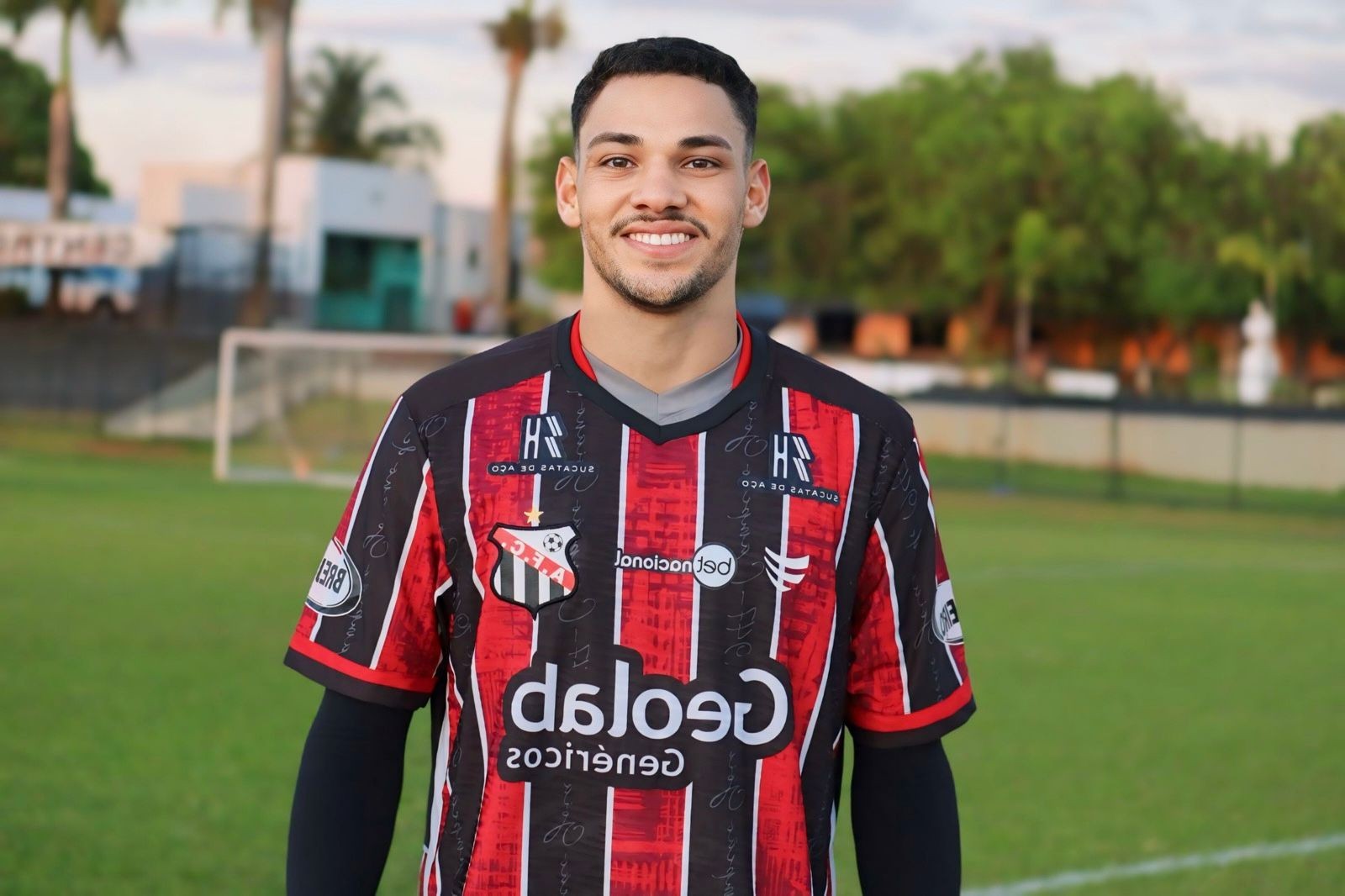 Lateral Rubinho é o sétimo reforço do Confiança para o ano que vem