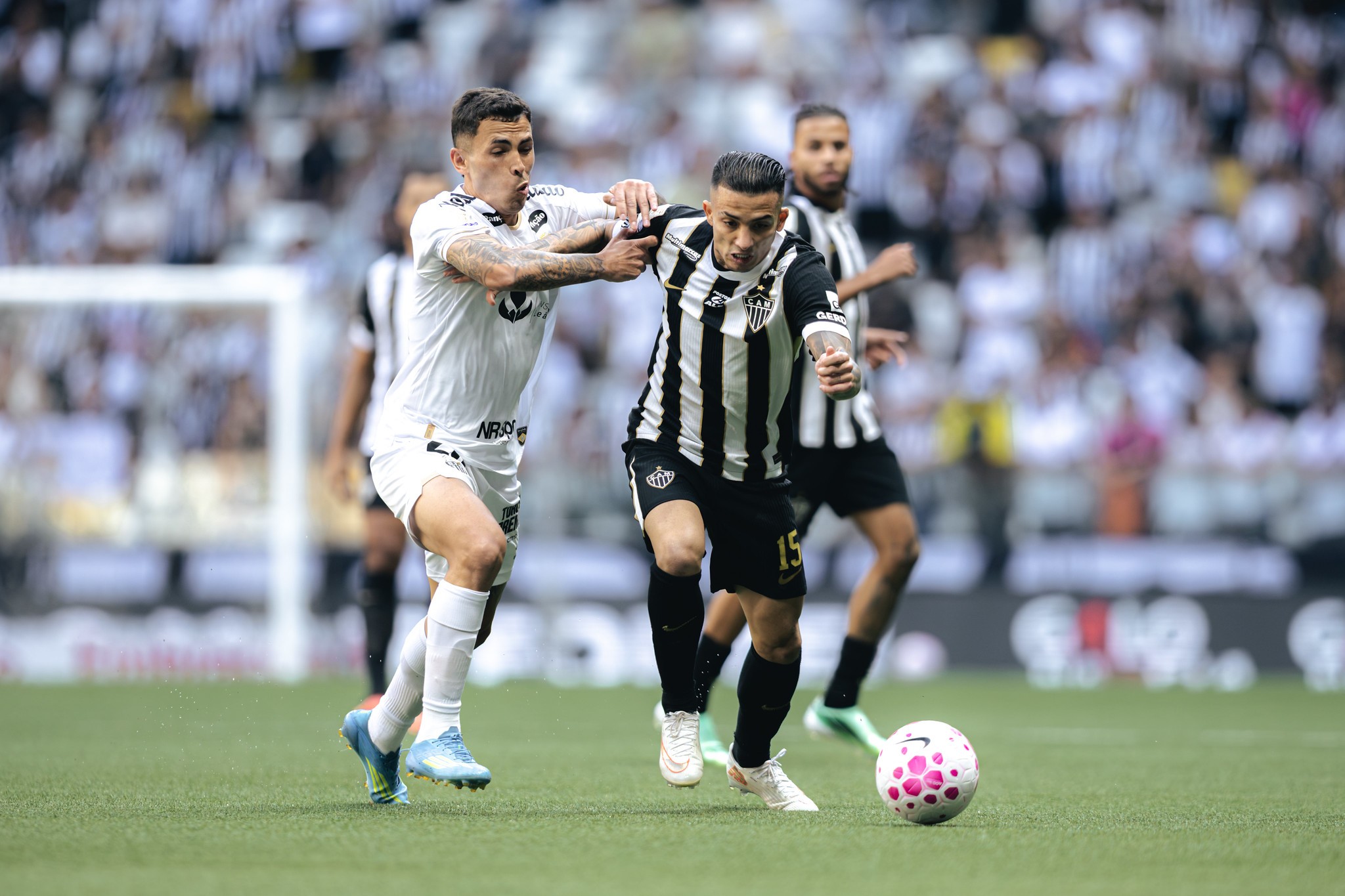 Análise: Coutinho brilha, mas falhas deixam claro desequilíbrio no elenco do Santos