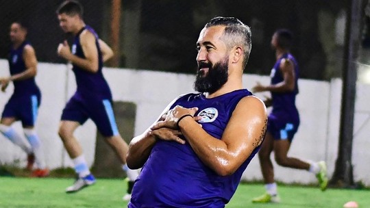 Com prisão decretada, meia ex-Grêmio, Corinthians e Vasco é considerado foragido