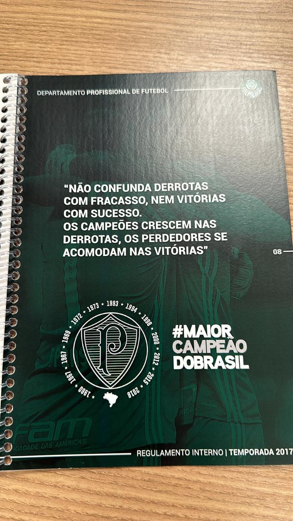 Frases no regulamento interno do Palmeiras em 2017 — Foto: Reprodução