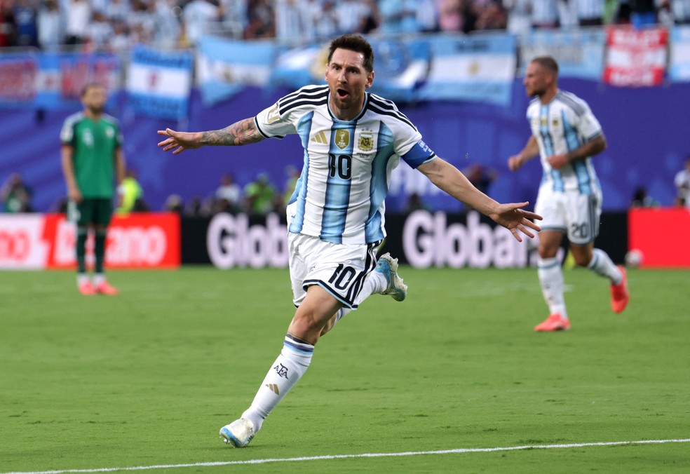 Messi comemora primeiro gol — aproveitamento por continente