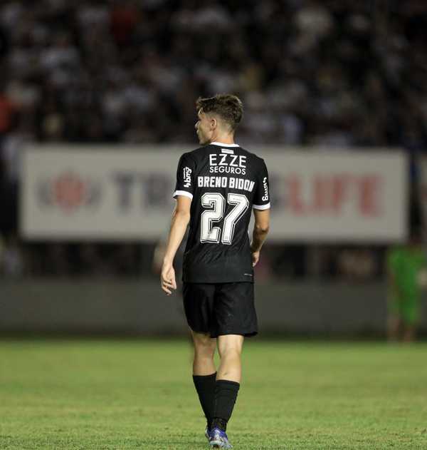Breno Bidon se destaca e ganha espaço como alternativa a Maycon no Corinthians