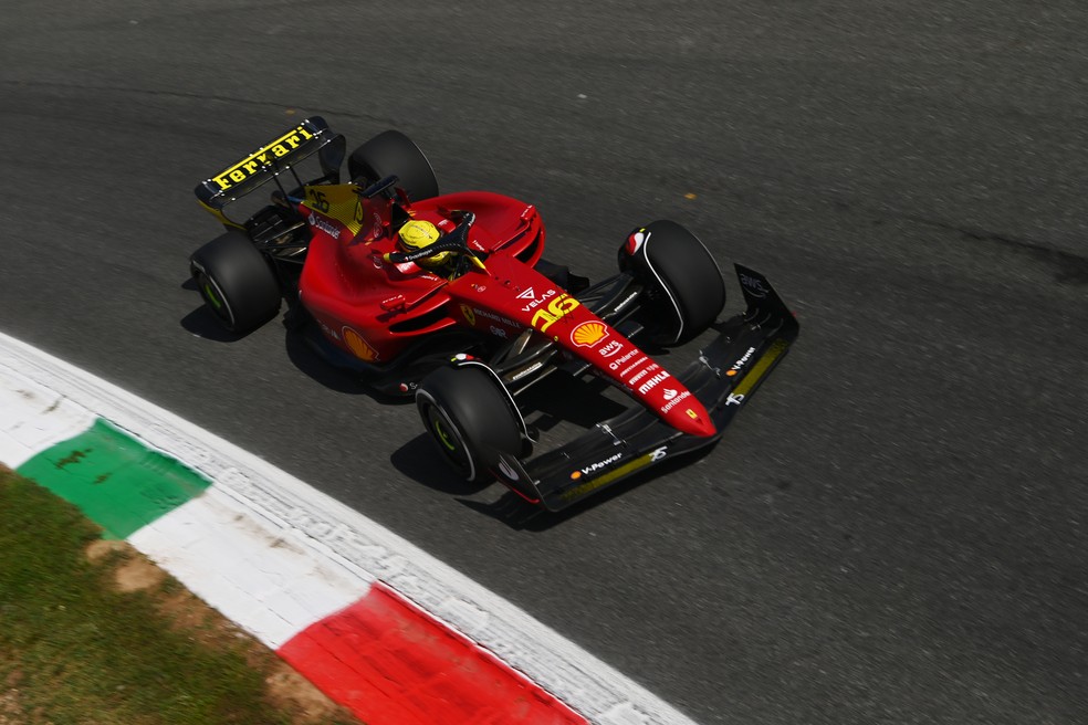 GP de Singapura: Leclerc lidera treino 1 em dobradinha da Ferrari
