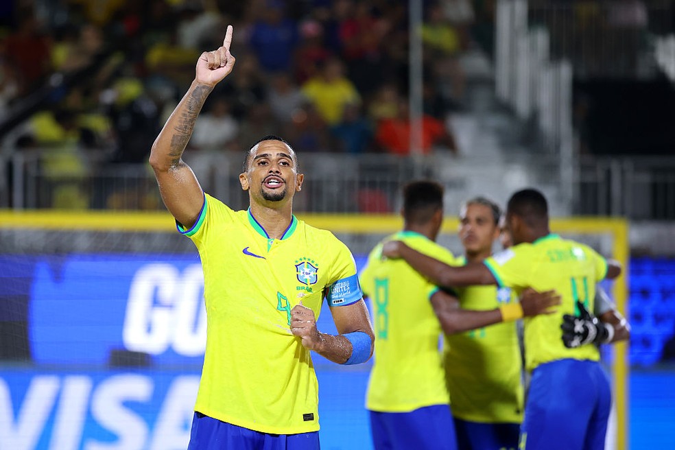Rodrigo comemora gol do Brasil contra a Espanha — Foto: Alex Grimm - FIFA/FIFA via Getty Images