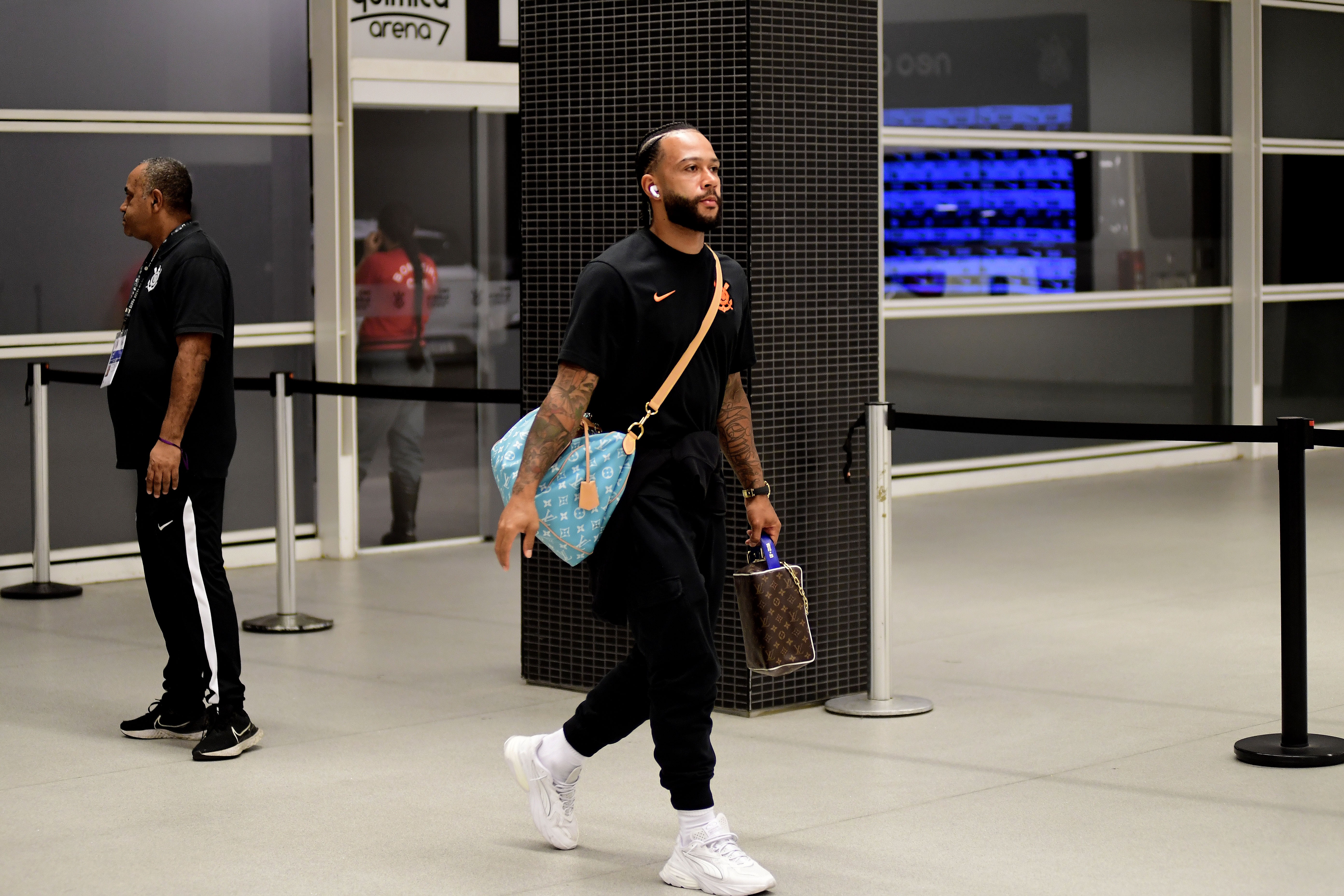 Memphis Depay: lesão tira atacante da estreia na Libertadores | Ge