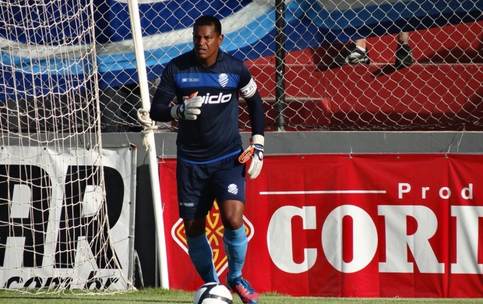 Flávio encerrou a carreira no CSA em 2013 — Foto: Arquivo/GloboEsporte.com