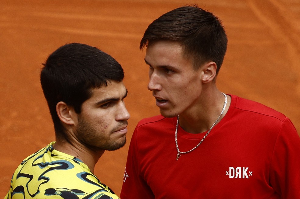 Monteiro é consolado por Alcaraz após batalha em Roma - Tenis News