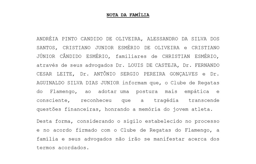 Nota da famlia do goleiro Christian Esmrio aps o acordo com o Flamengo  Foto: Divulgao