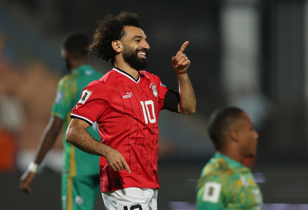 Egito na Copa 2018: Solitário, Salah só tem VAR como parceiro e sai  desolado de estreia em Copa - UOL Copa do Mundo 2018
