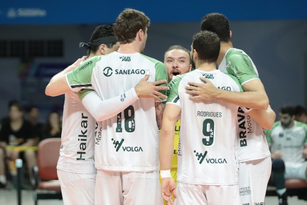 Goiás vence confronto direto com Suzano de virada e se consolida no G-4 da  Superliga Masculina | Ge