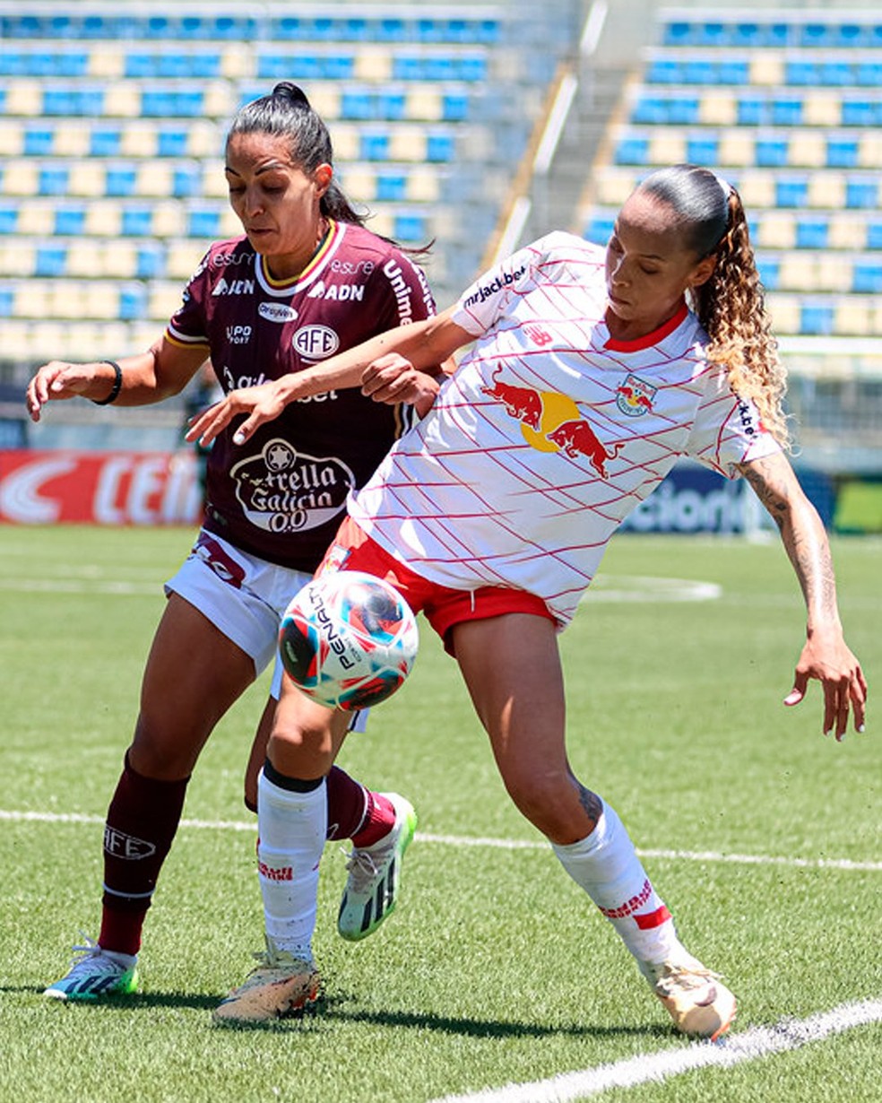 Taubaté e Bragantino iniciam disputa por vaga na final da Copa Paulista  Feminina, futebol