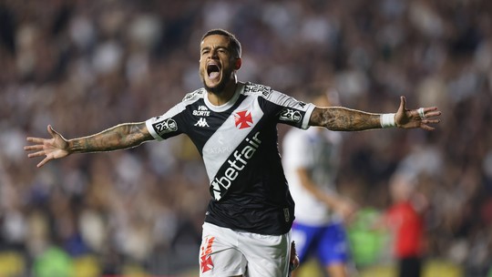 Coutinho vive boa fase no Vasco e atinge melhores números desde retorno ao Barcelona; veja