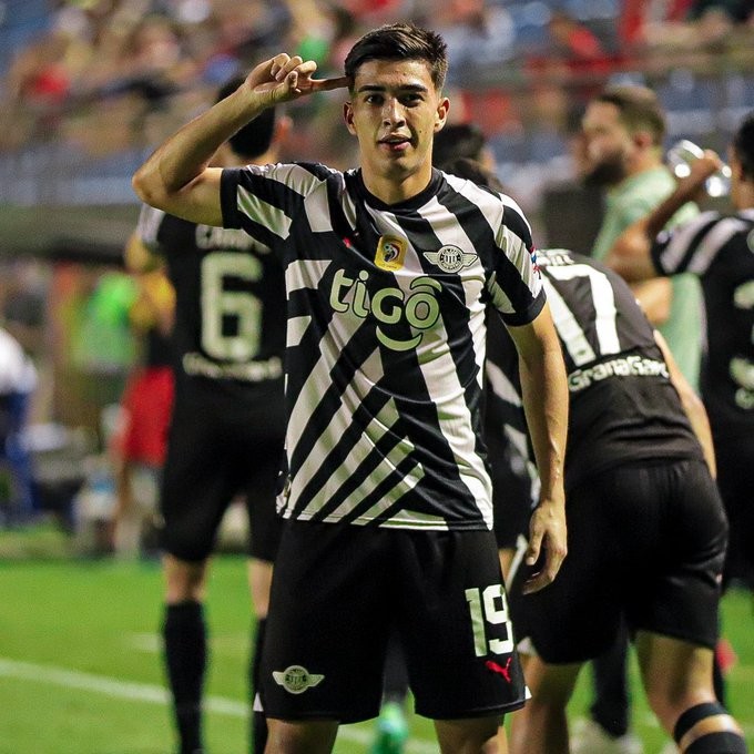 Fluminense encaminha contratação do meia Ruben Lezcano, do Libertad