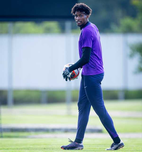 Retorno de Hugo Souza reforça escalação do Corinthians para clássico contra São Paulo