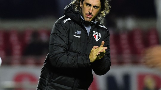 Fluminense encaminha acerto com Luís Zubeldía