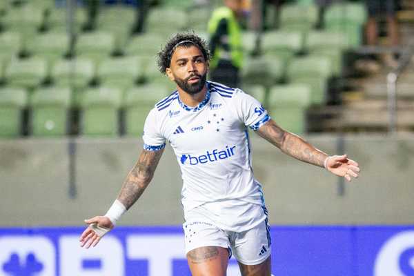 Espera técnico, Cruzeiro constrói goleada com atuação leve em momento delicado.