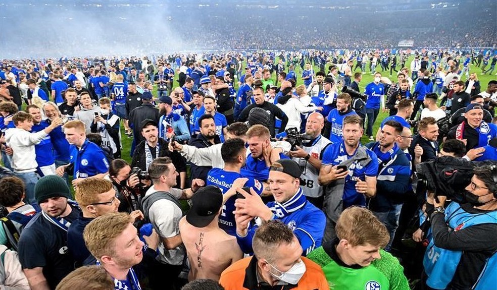 Schalke 04 sofre seu segundo revés em três jogos disputados na 2. Bundesliga  - Alemanha Futebol Clube