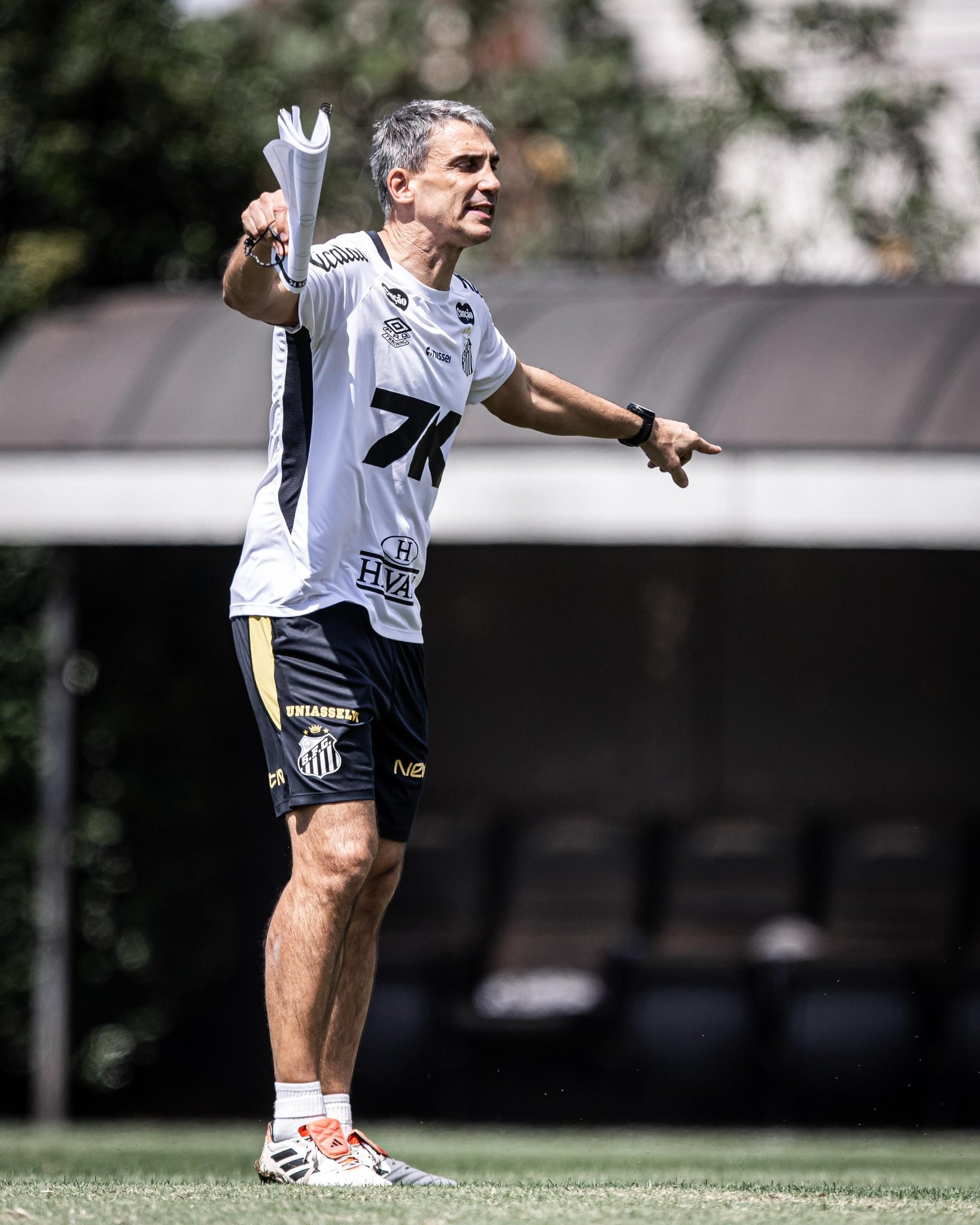 Escalação: Santos se reapresenta com Brazão preservado, Arão fora e reforço no BID