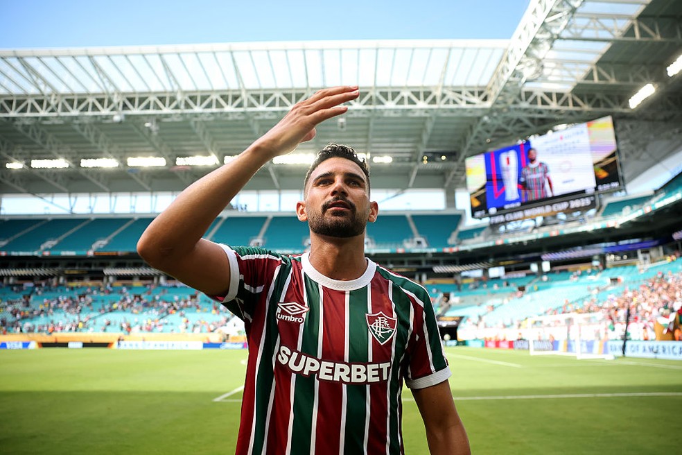 Ignácio comemora a classificação do Fluminense contra o Mamelodi — Foto: Hector Vivas - FIFA/FIFA via Getty Images