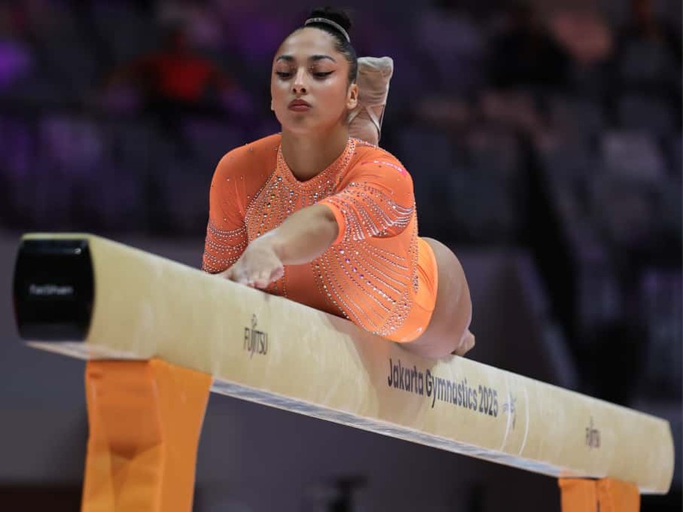 Júlia Soares no Mundial de ginástica — Foto: RICARDO BUFOLIN / PANAMERICA PRESS