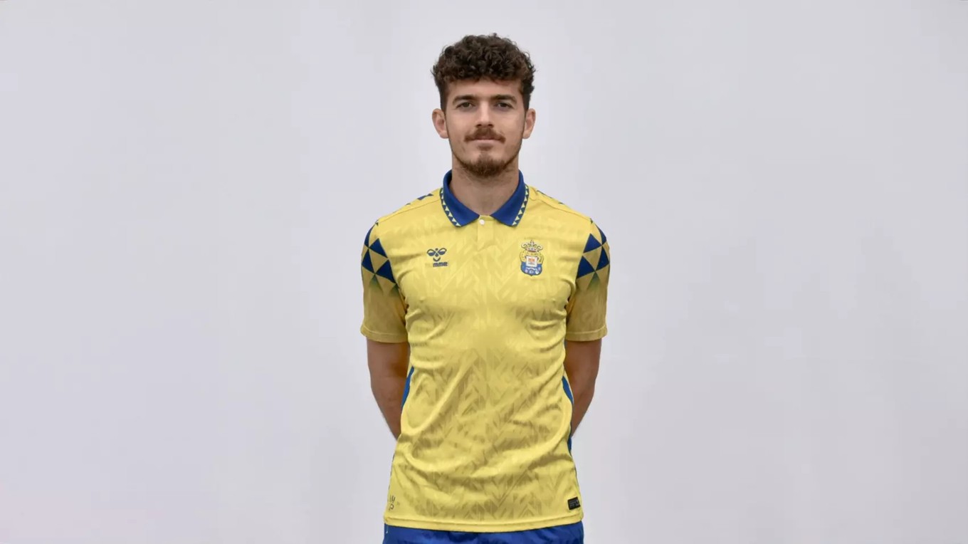 Zagueiro de clube espanhol morre aos 23 anos