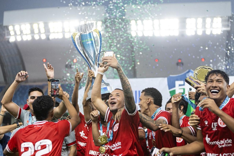 América-RN, campeão sub-20 — Foto: Paulo José