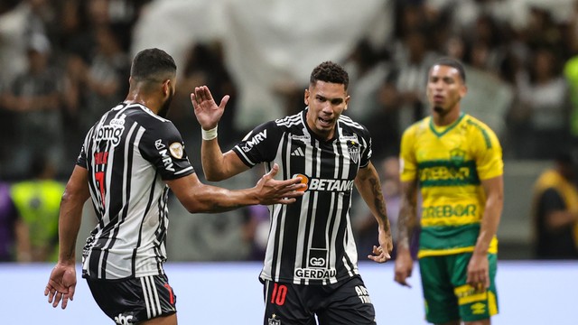 Paulinho e Hulk, Atlético-MG