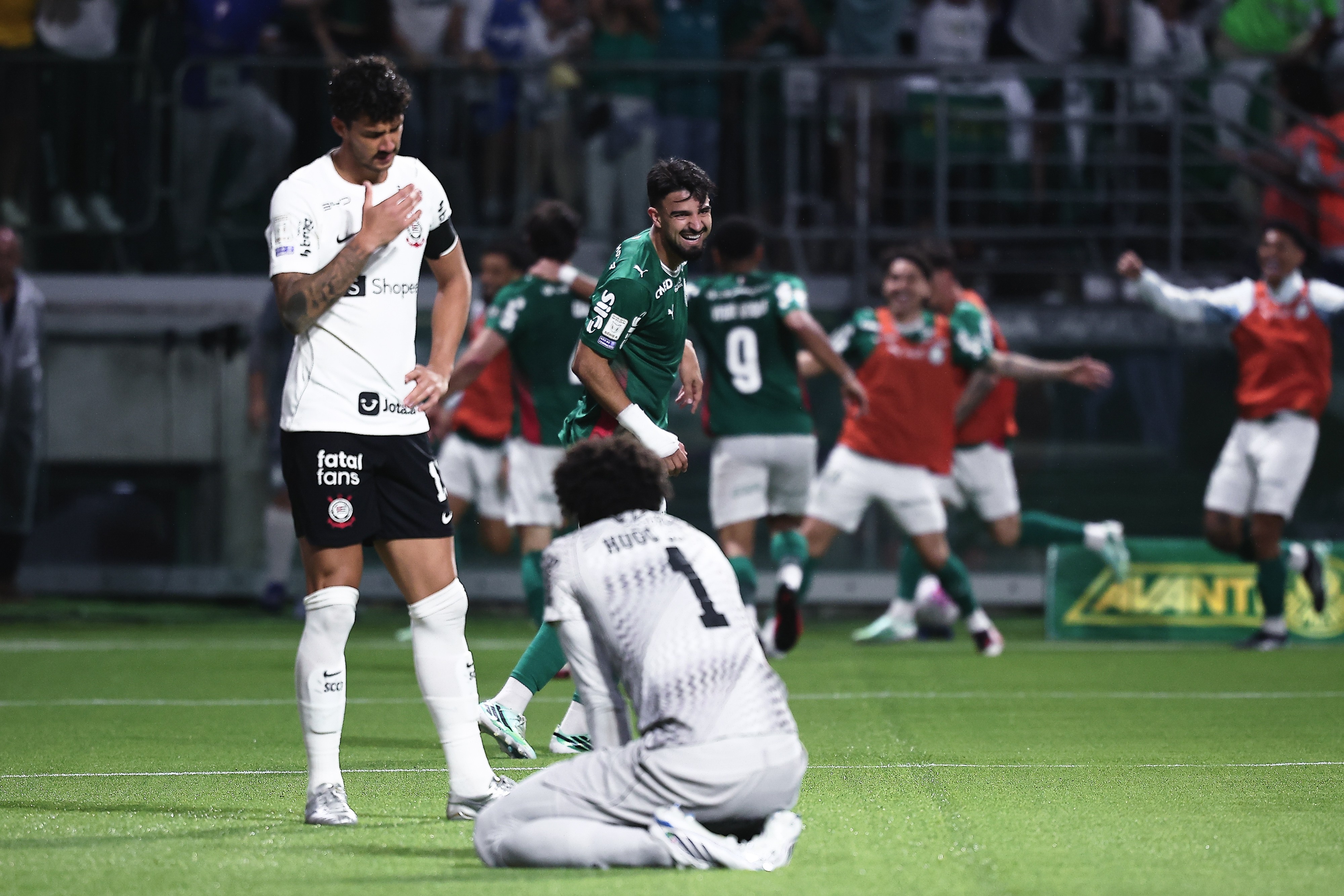 Análise: Palmeiras une vontade e técnica, domina maior rival e chega em alta na Libertadores