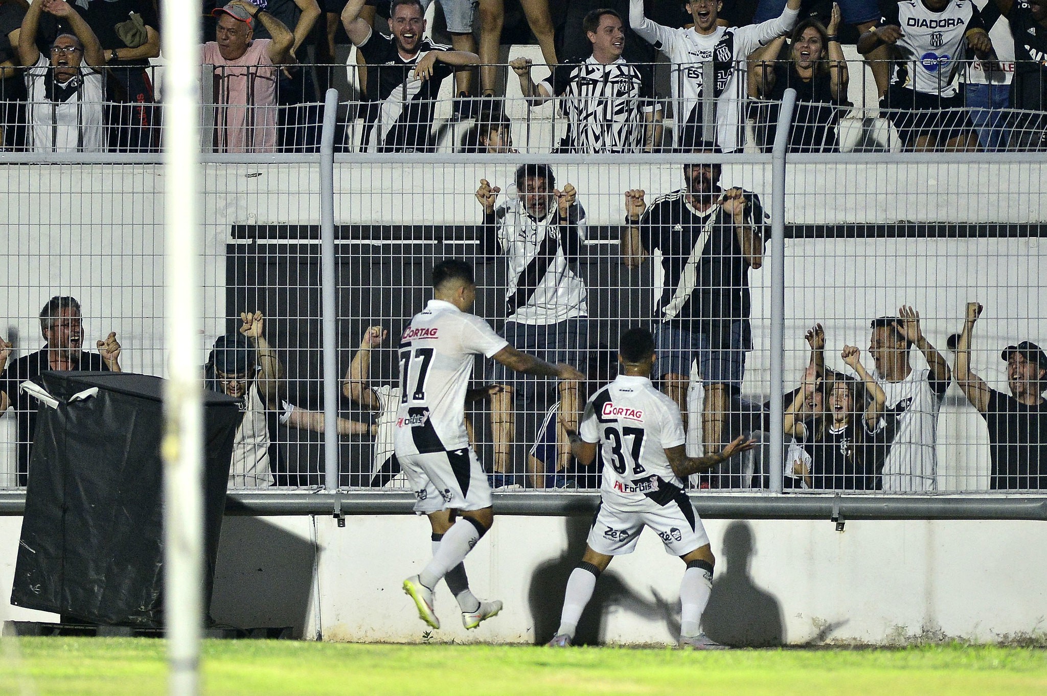 Jogadores da Ponte comemoram acesso na Série C: “Exemplos de hombridade”