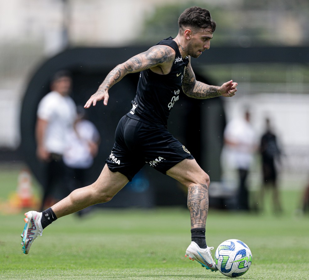 Gustavo Mosquito em treino do Corinthians — Foto: Rodrigo Coca/Ag. Corinthians