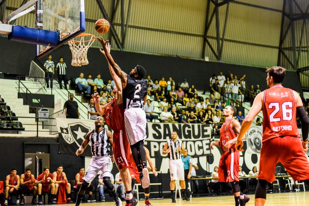 Botafogo consegue vitória emocionante no fim contra o Basquete Cearense ...