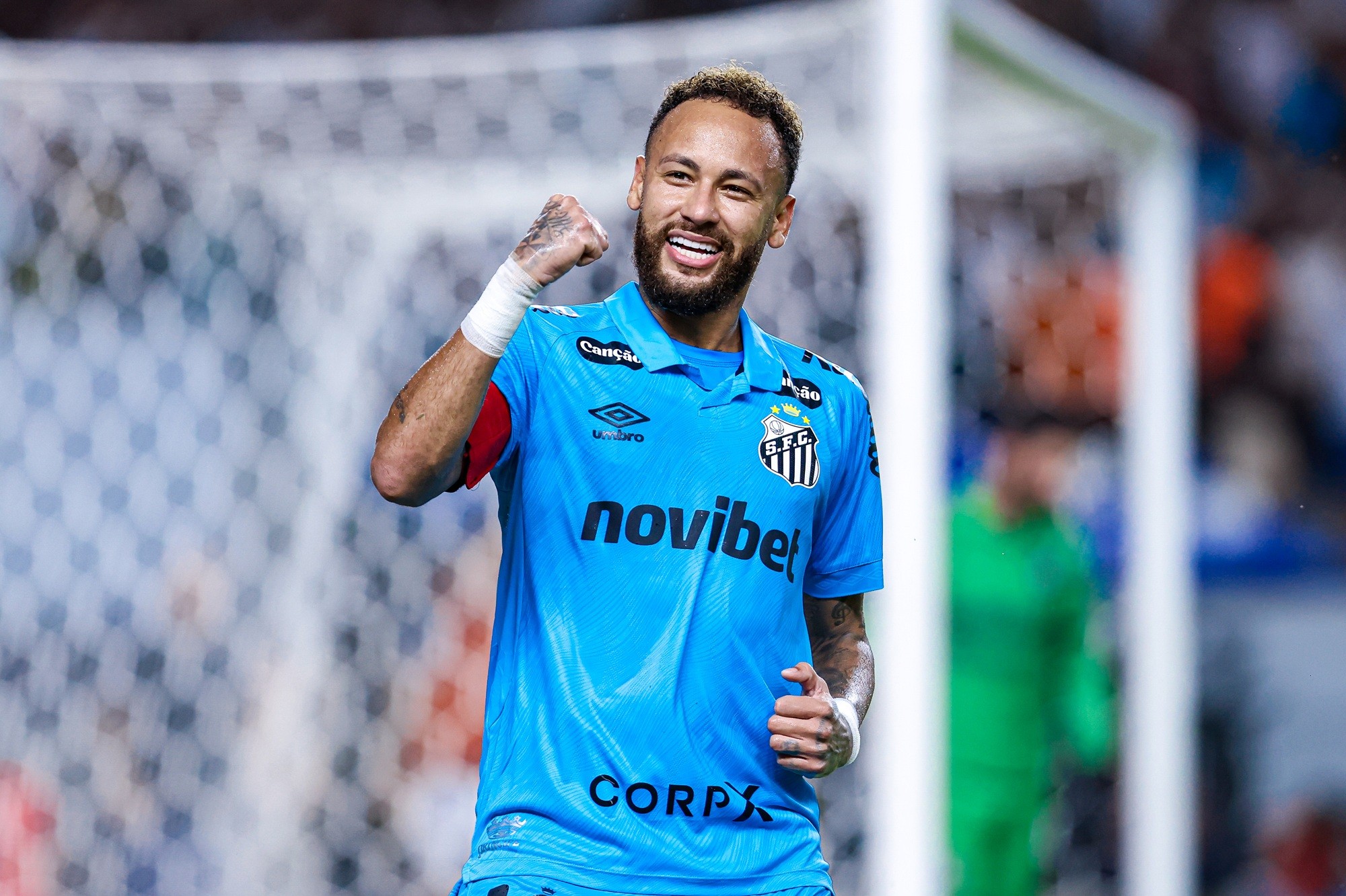 STJD analisa imagens e pode denunciar Neymar por confusão após Remo x Santos