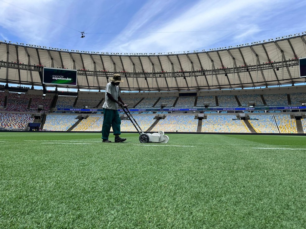 A bola rola às 16h no Maracanã para Flamengo x Atlético-MG — Foto: André Durão