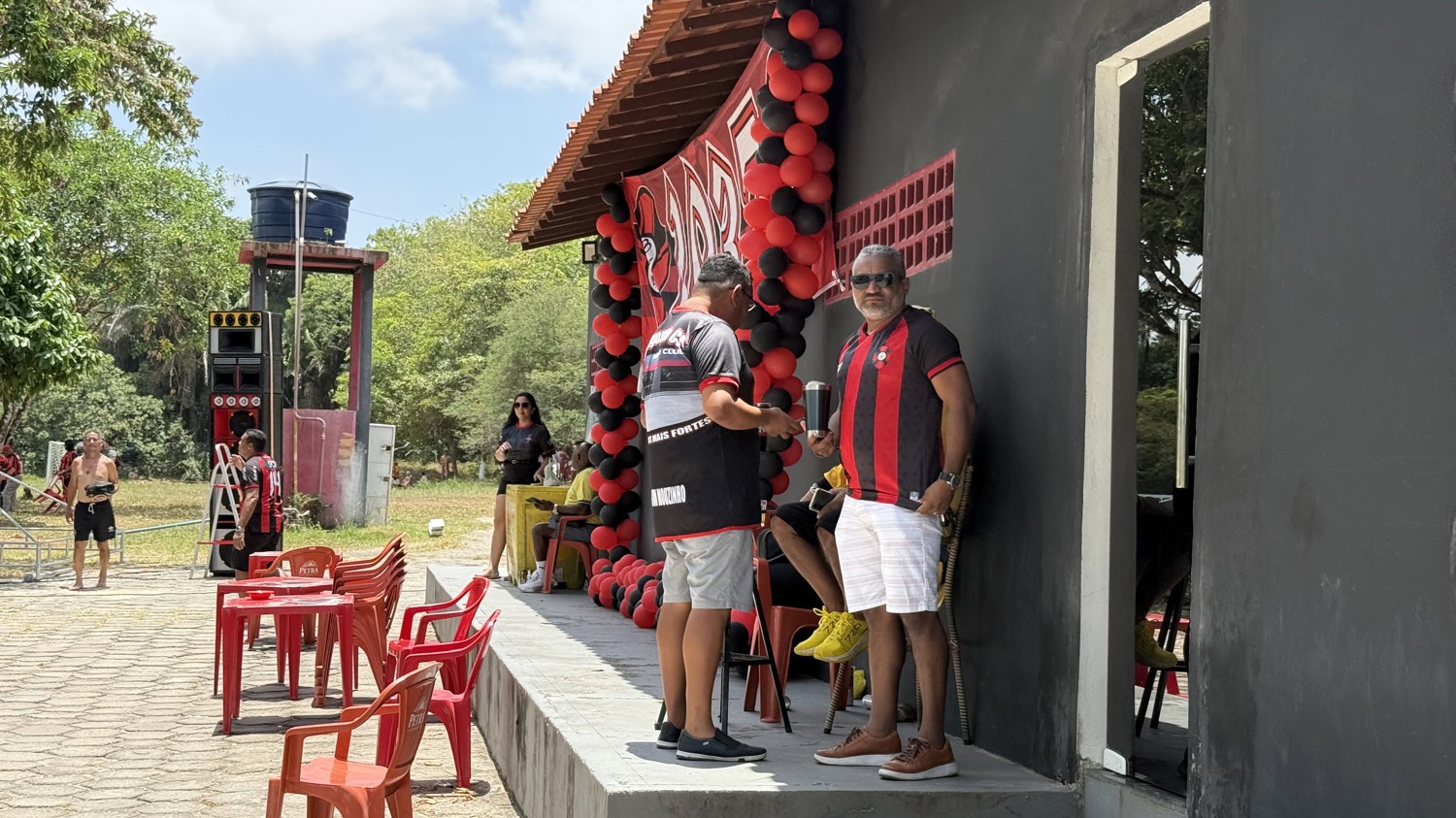 Moto Club festeja 89 anos de fundação com confraternização da torcida no CT Pereira dos Santos