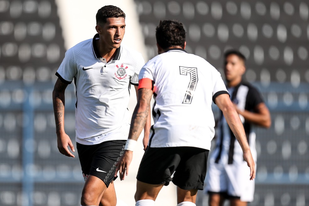 Matheus Matias defendeu o time sub-23 do Corinthians antes de deixar o clube — Foto: Marco Galvão / Ag.Corinthians