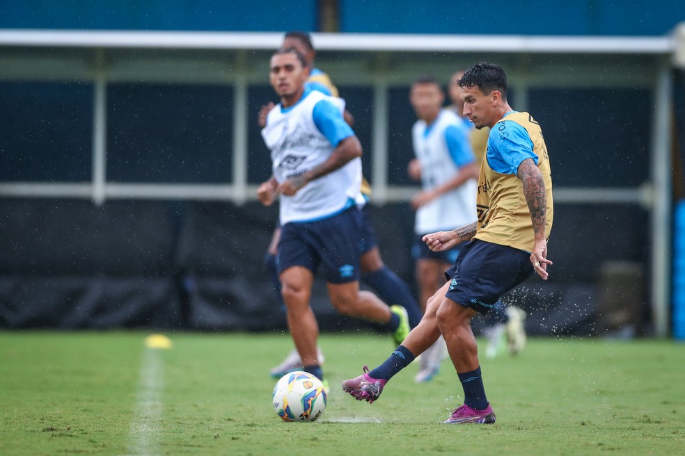 Dodi em treino do Grêmio, no CT Luiz Carvalho — Foto: Lucas Uebel/Grêmio FBPA
