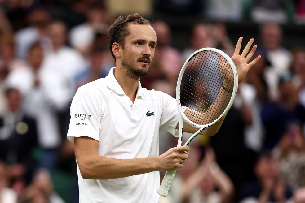 Medvedev contra Sinner pelas quartas de final em Wimbledon — Foto: Francois Nel/Getty Images
