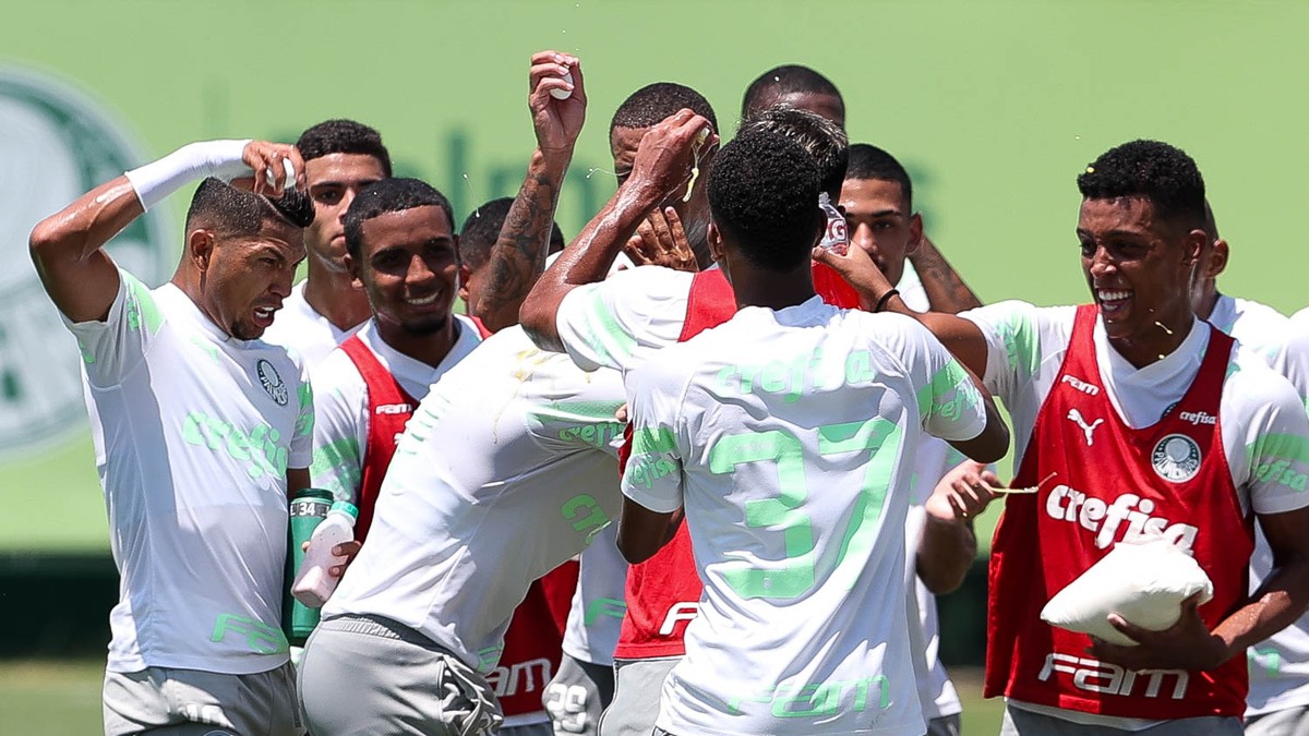 Alimentação pós-vitória do Palmeiras:Ovo, farinha e isotônico contribuem para o treino