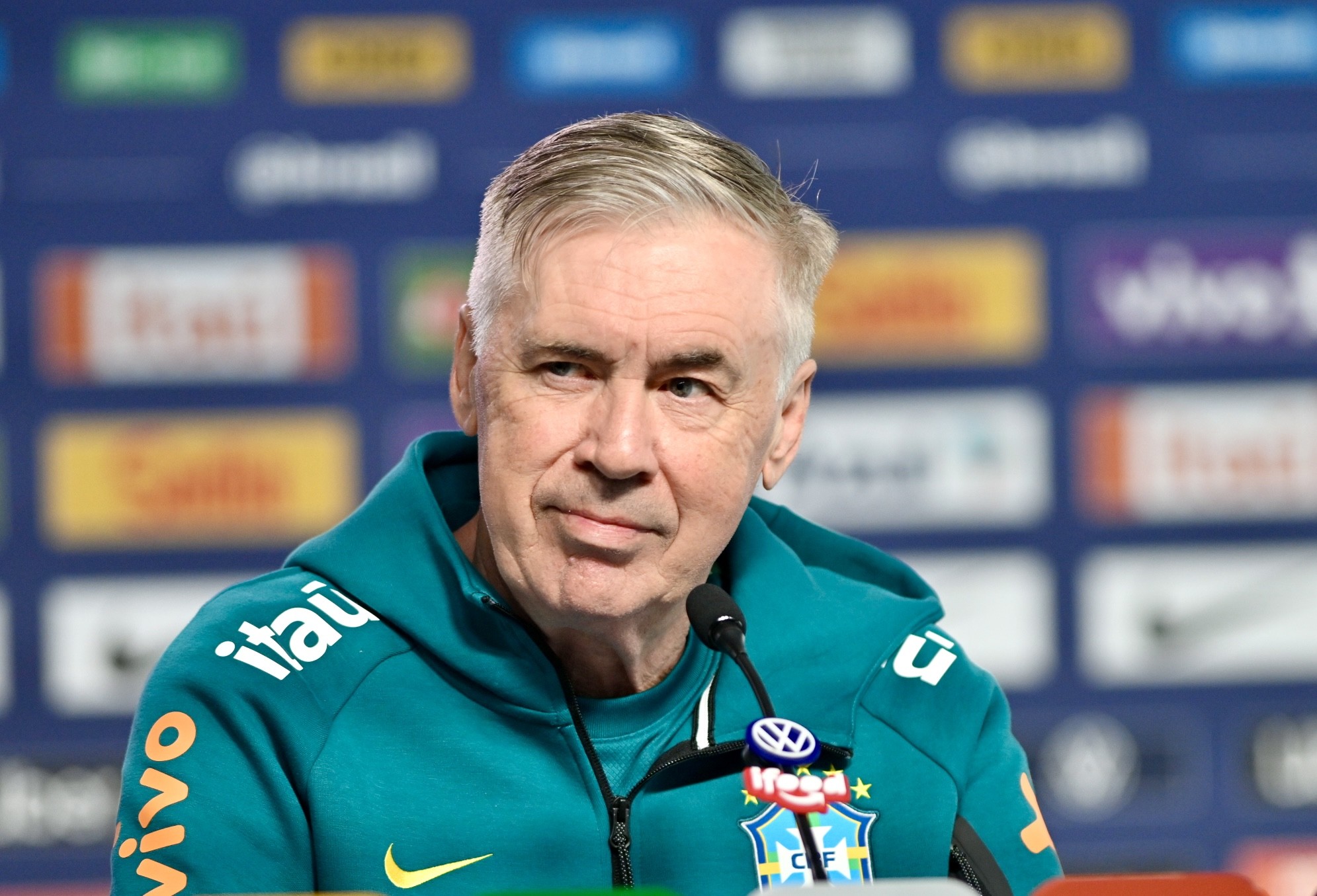 Ancelotti diz que Neymar está animado e vai esperá-lo em recuperação para a Copa: "Não vamos trocar ninguém"