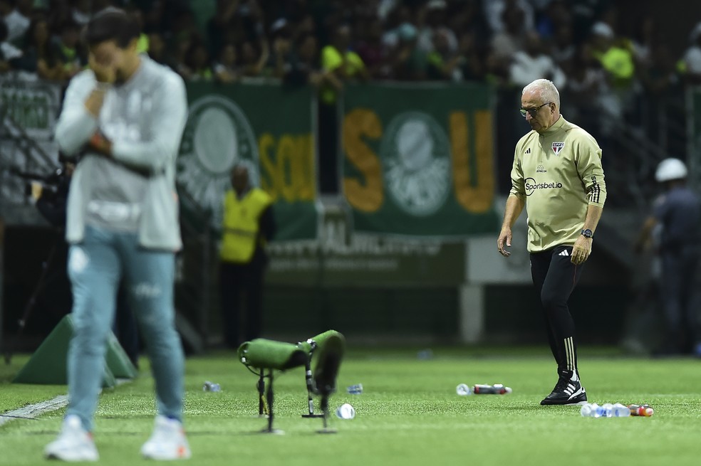 Dorival Júnior durante Palmeiras x São Paulo — Foto: Mauro Horita
