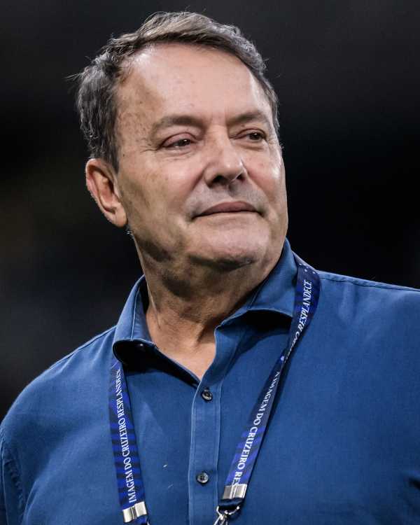 Cruzeiro explica saída de diretora e mantém postura conservadora nos investimentos.
