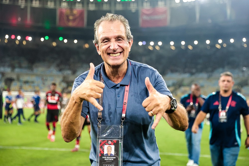 Flamengo atinge receita recorde de R$ 2 bilhões e reduz dívida em 2025