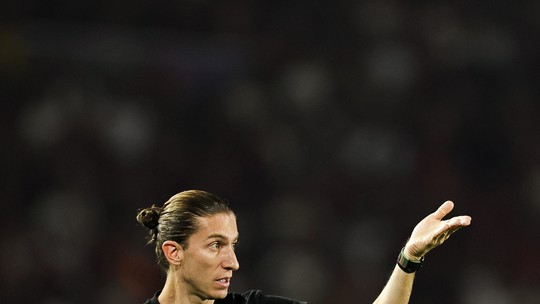 Filipe Luís diz que pretende ficar no Flamengo: "Se depender de mim, estou renovado"