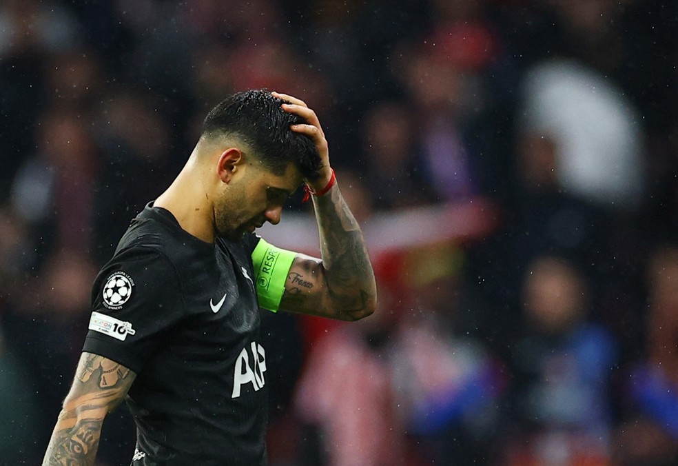 Cristian Romero, capitão do Tottenham, após derrota para o Atlético de Madrid — Foto: Reuters