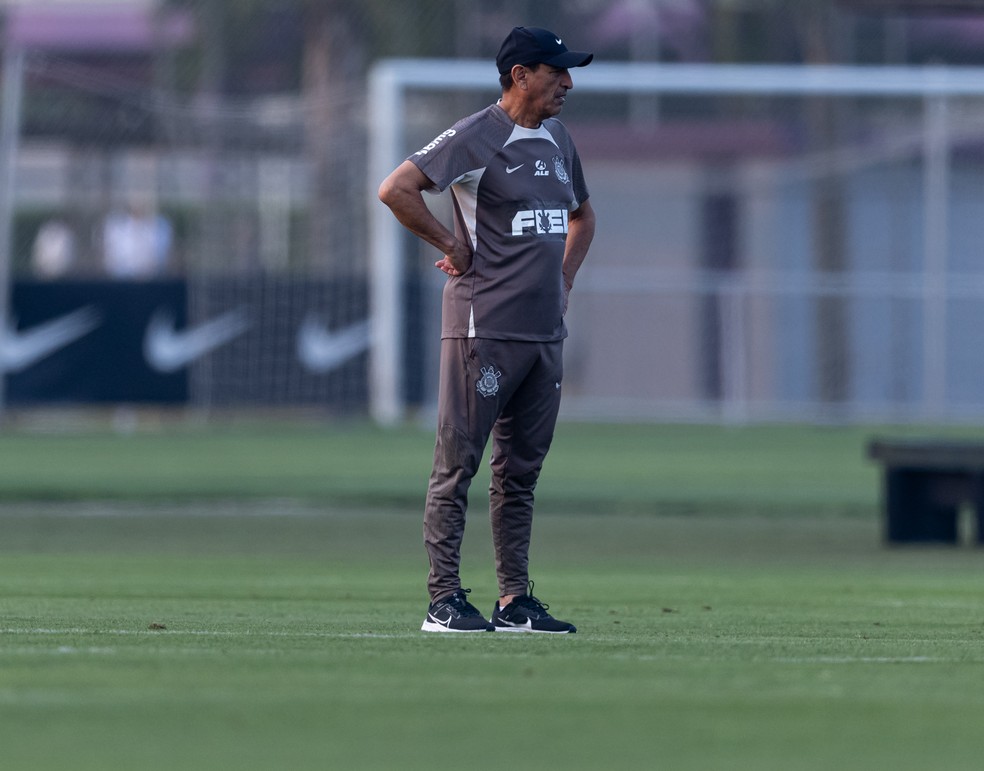 Técnico Ramón Dìaz tem mais um dia de treino antes da decisão com o Juventude — Foto: Rodrigo Coca/Ag. Corinthians