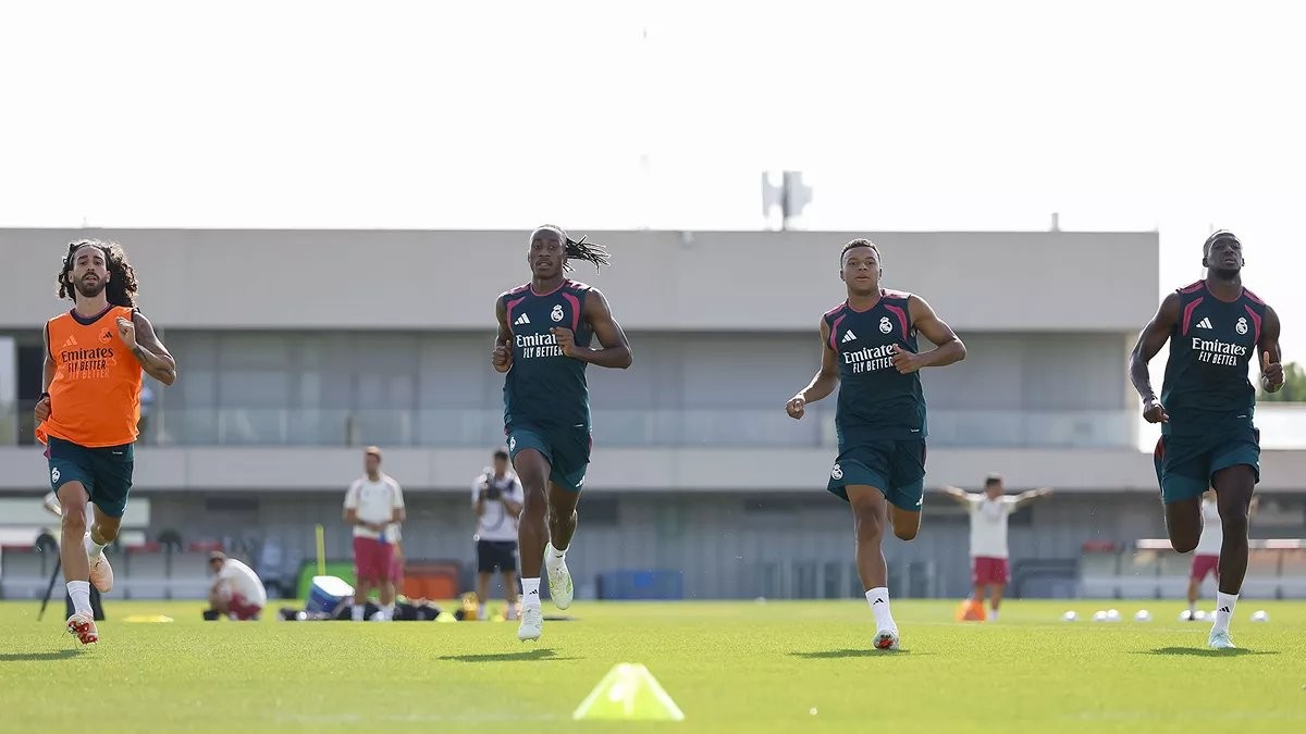 Mbappé volta aos treinos do Real Madrid depois da Copa do Mundo
