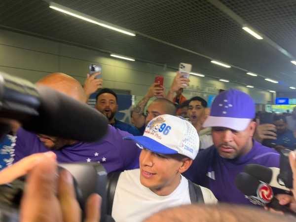 Cruzeiro prepara anúncio de Romero e Dinenno; atacantes se despedem de clubes mexicanos