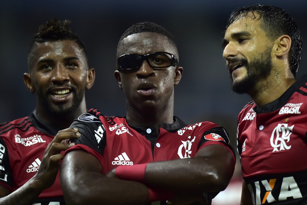 Vinicius Junior Flamengo Emelec — Foto: Rodrigo Buendía/AFP
